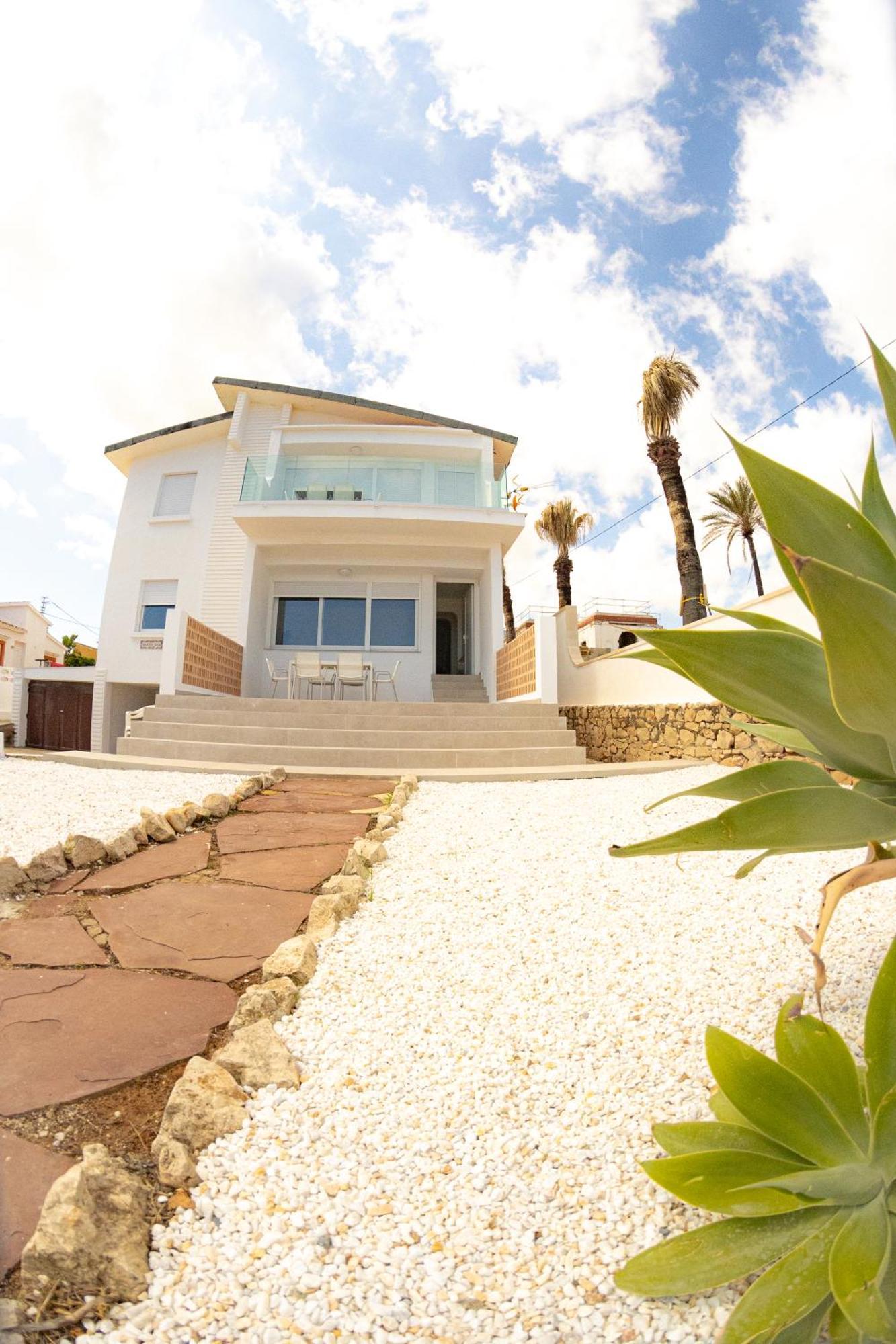 Vistas Y Terraza Panoramica Frente Al Mar En Denia, Las Rotas מראה חיצוני תמונה