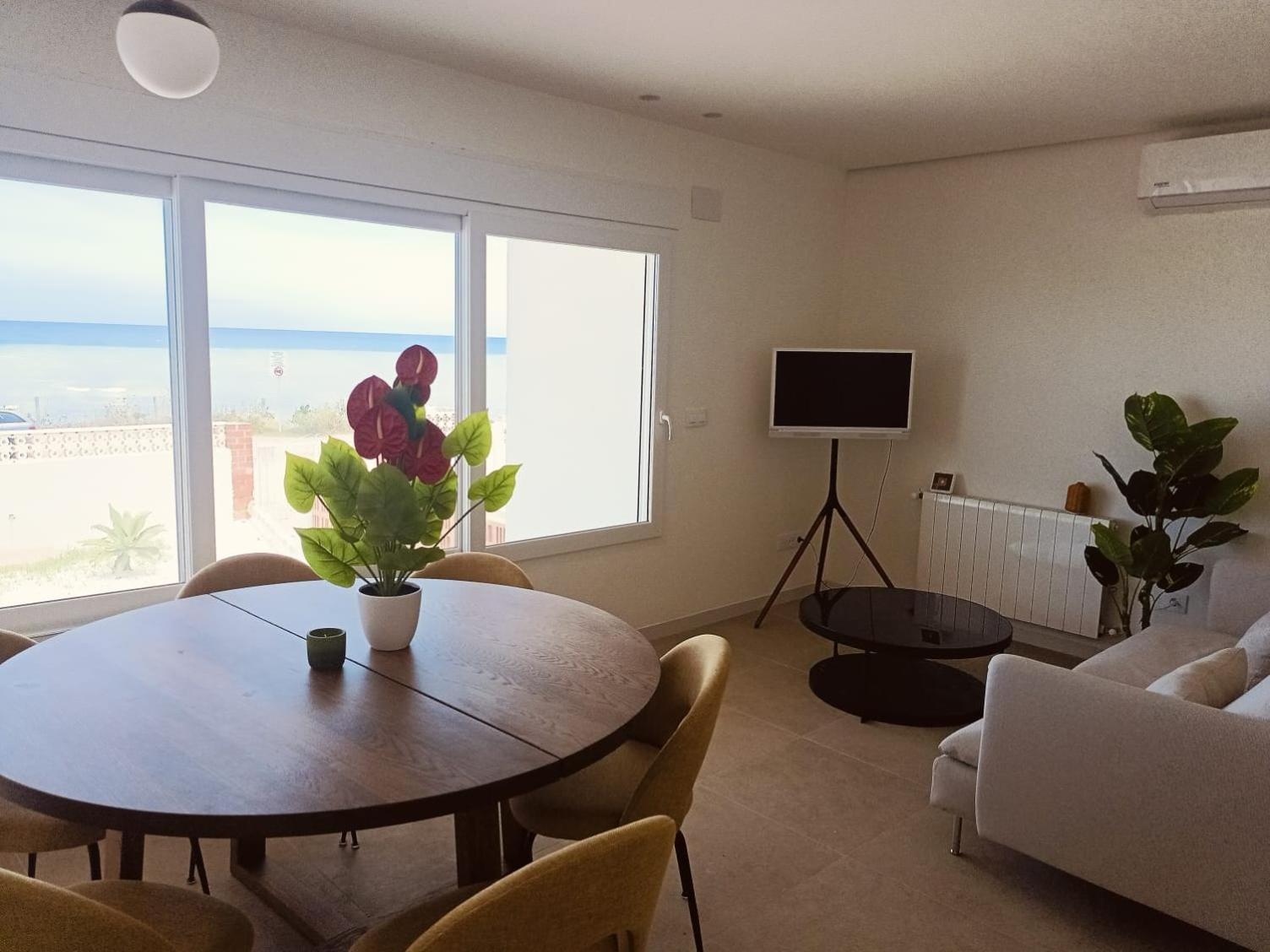 Vistas Y Terraza Panoramica Frente Al Mar En Denia, Las Rotas מראה חיצוני תמונה
